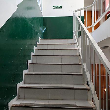 Acogedor Monoambiente Con Parking Apartment Neuquen Ngoại thất bức ảnh