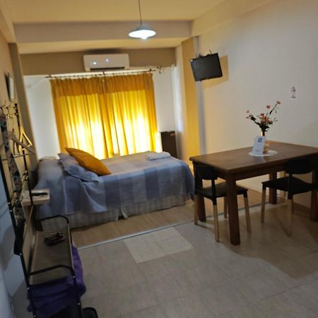 Acogedor Monoambiente Con Parking Apartment Neuquen Ngoại thất bức ảnh