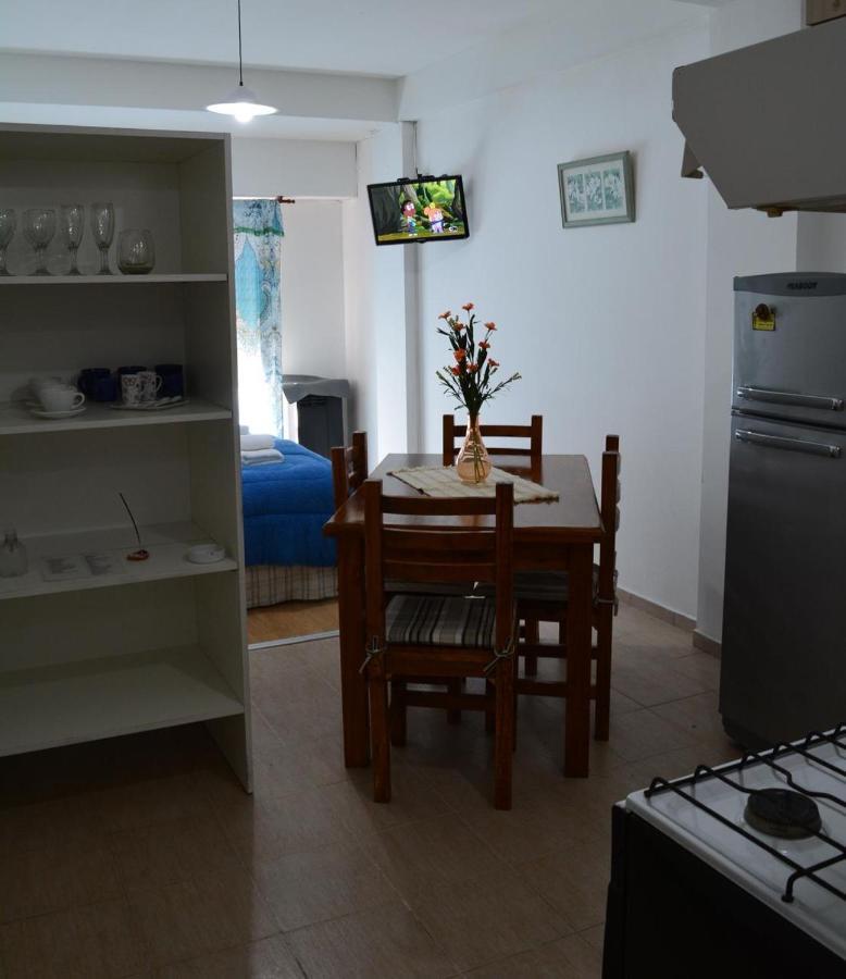 Acogedor Monoambiente Con Parking Apartment Neuquen Ngoại thất bức ảnh