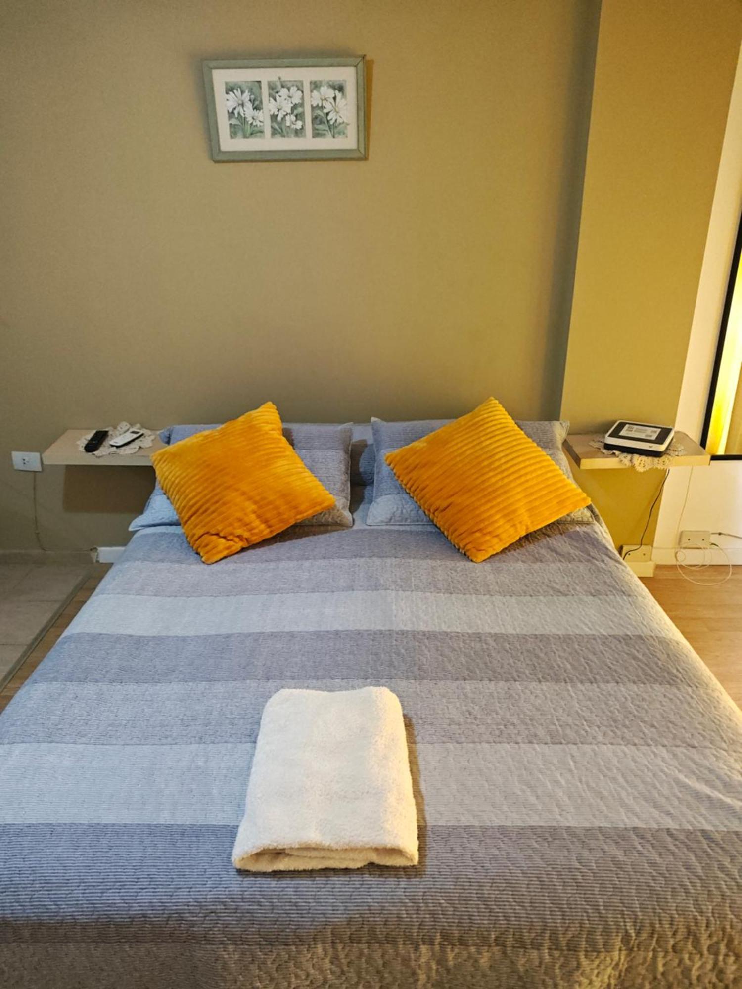 Acogedor Monoambiente Con Parking Apartment Neuquen Ngoại thất bức ảnh