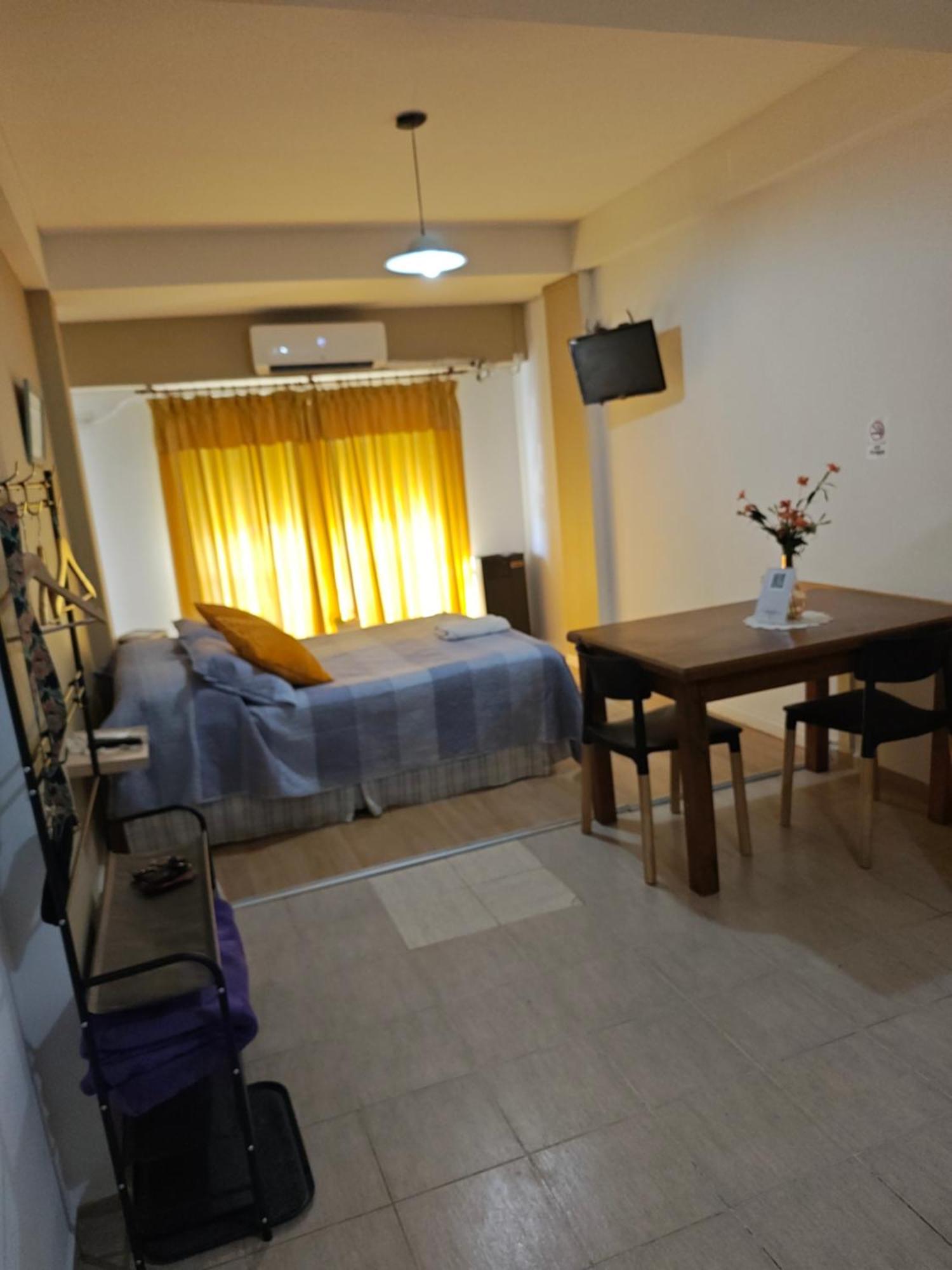 Acogedor Monoambiente Con Parking Apartment Neuquen Ngoại thất bức ảnh